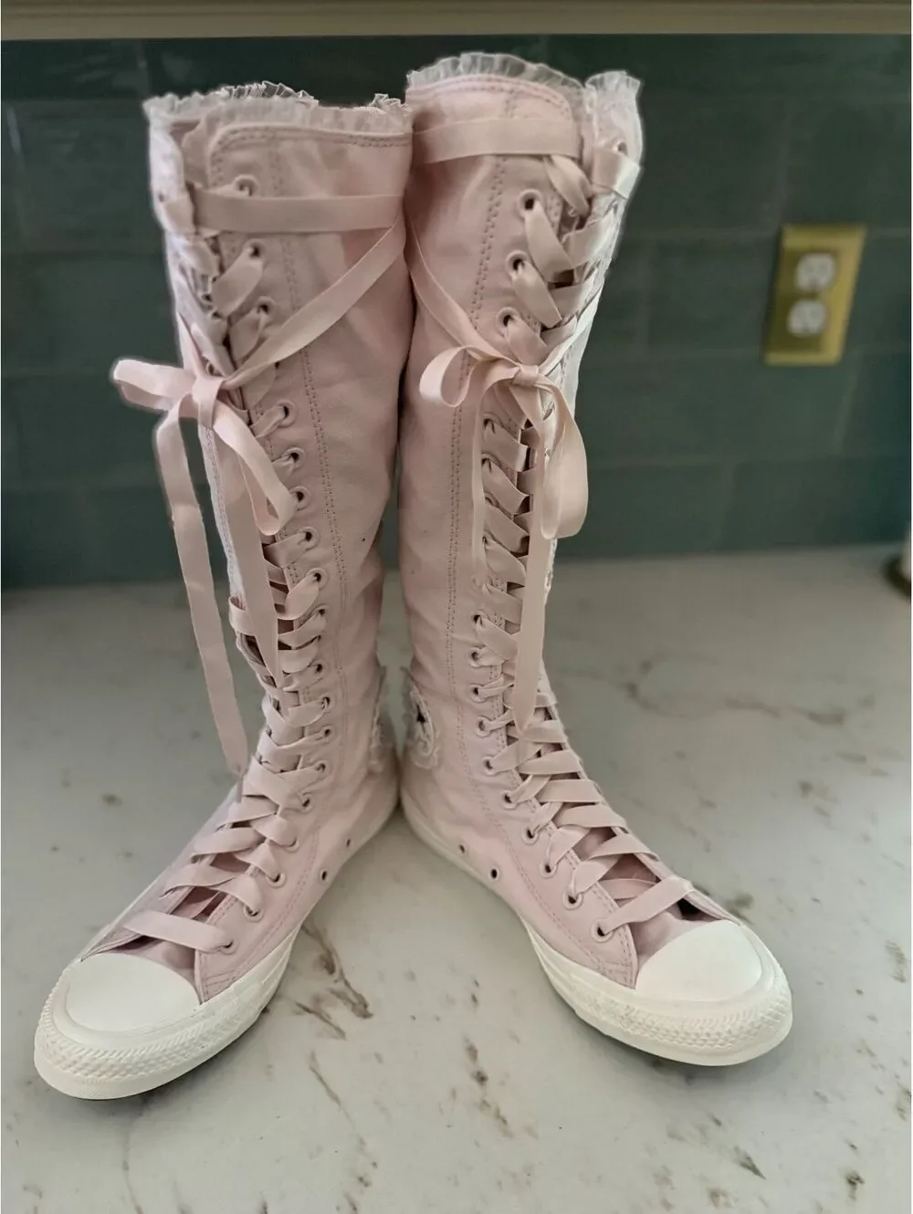 Converse Chuck Taylor Women's All Star XX-HI Ruffles & Bows Pink sneakers Sz9